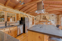 1111-Deer-Lake-Rd-09