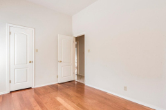 1302-Roadrunner-Drive-21