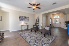 1812-Lion-Heart-Dr-11