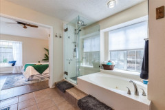 1812-Lion-Heart-Dr-20