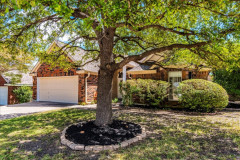 1812-Lion-Heart-Dr-03