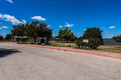 1812-Lion-Heart-Dr-35