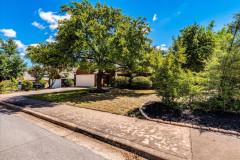 1812-Lion-Heart-Dr-04