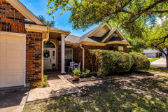 1812-Lion-Heart-Dr-06