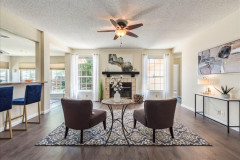 1812-Lion-Heart-Dr-08