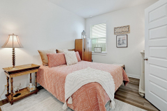 1944-Colonial-Avenue-23