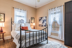 203-W-Hall-Street-16