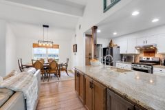 207_Round_Rock_Road_0014