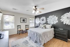 207_Round_Rock_Road_0023