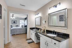 207_Round_Rock_Road_0026