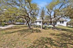 207_Round_Rock_Road_0031