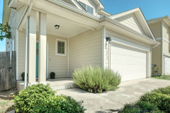 243-Twisted-Oaks-Lane-02