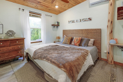 7655-Mount-Sharp-Road-17