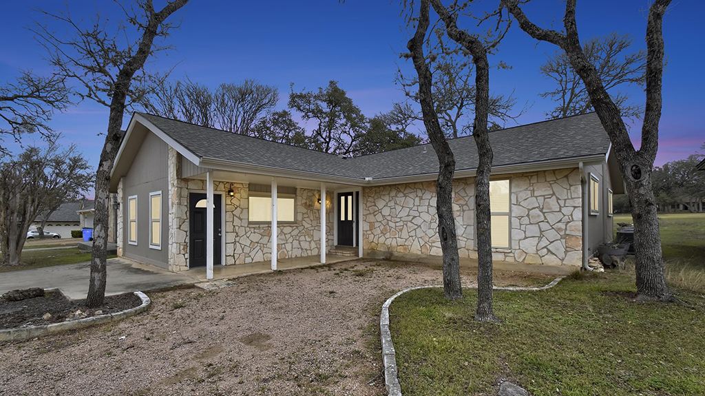 24 Stonehouse Circle, Wimberley, TX 78676