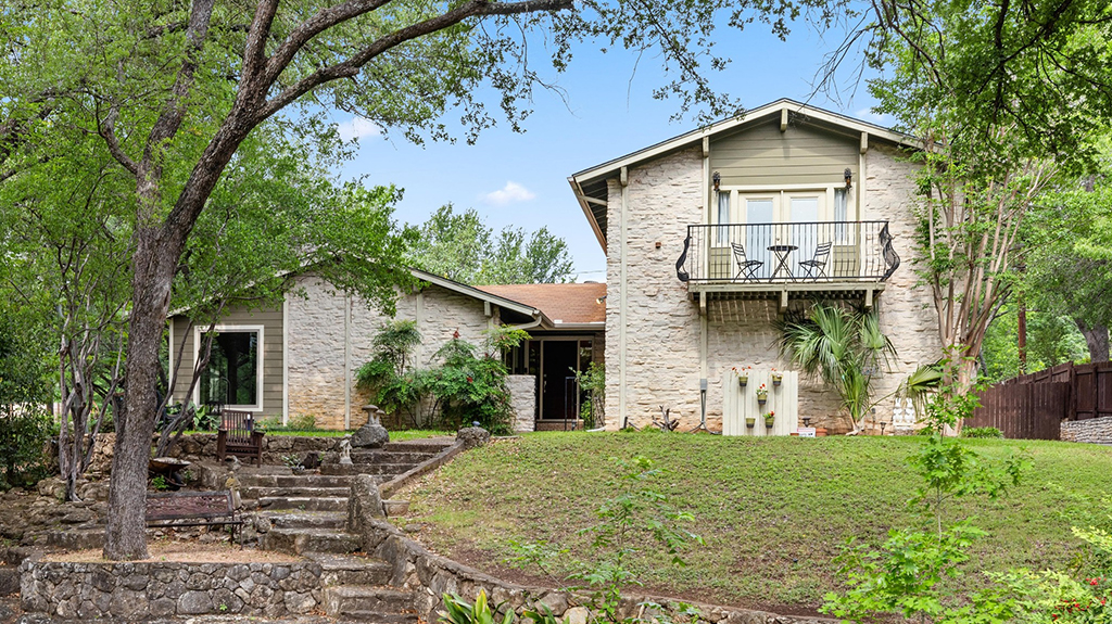 7504 Creekbluff Drive, Austin, TX 78750