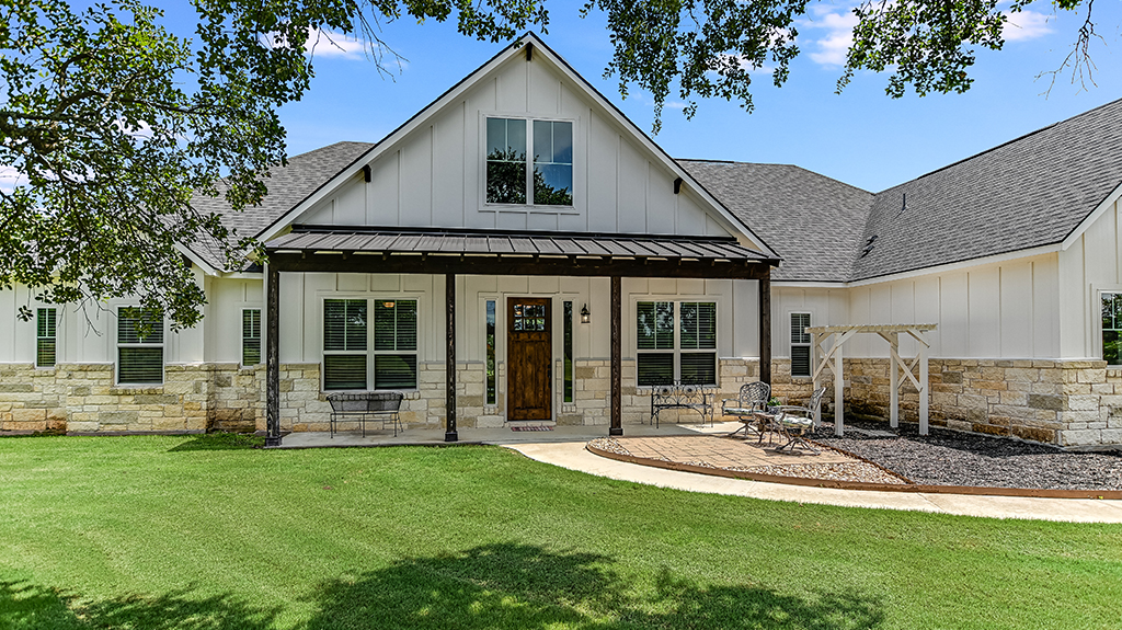 815 County Road 207, Liberty Hill, TX 78642