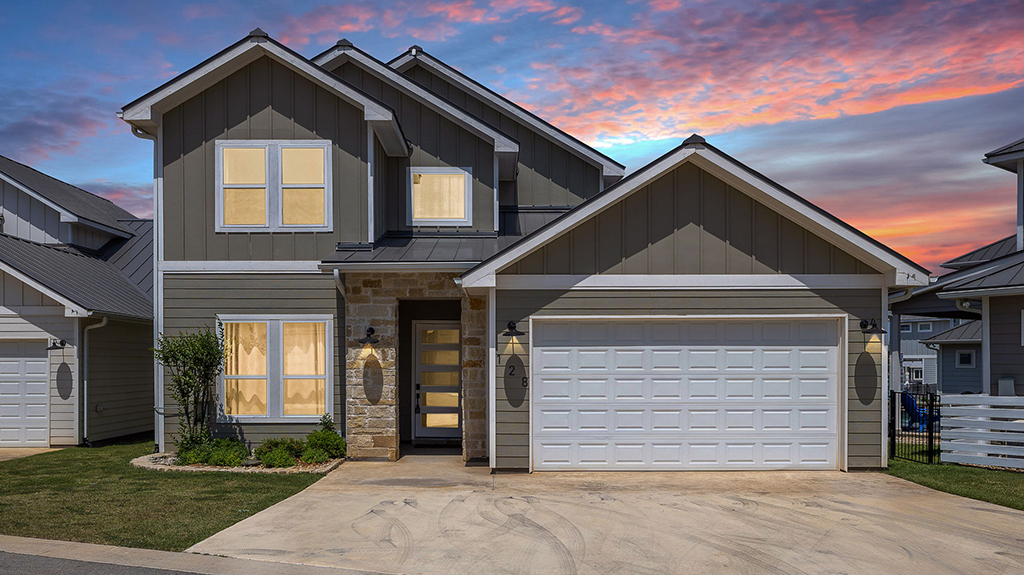 128 Village View Drive, Kingsland, TX 78639