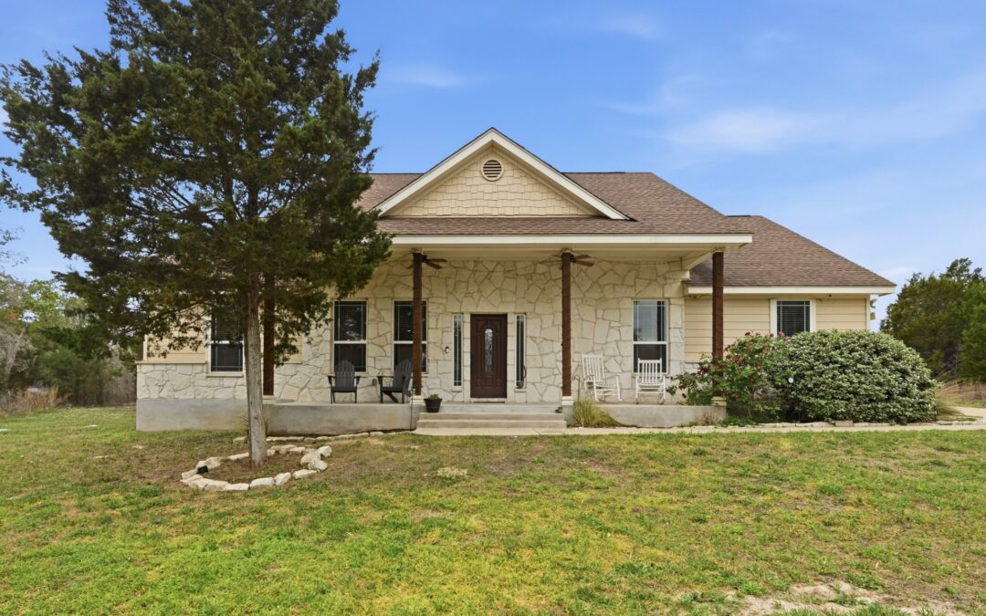 202 Cedar Hills Drive, Elgin, TX 78621